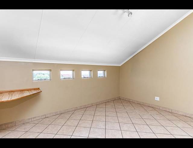 3 BEDROOM APARTMENT FOR SALE IN VORNA VALLEY